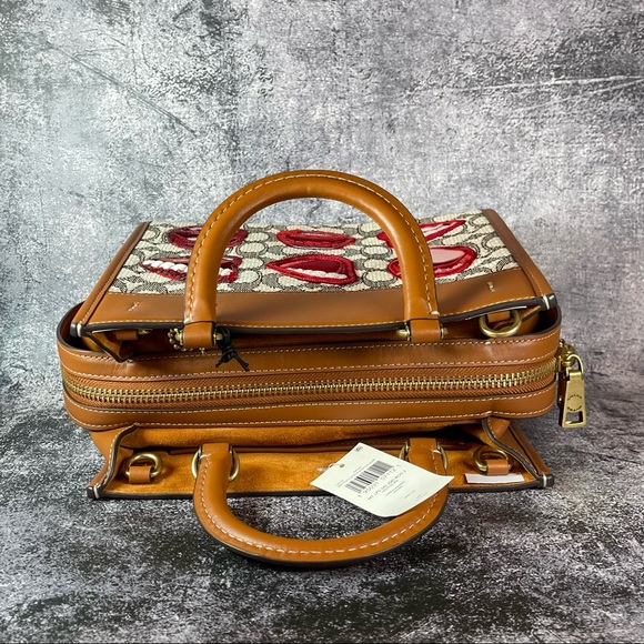 ♥ Coach X Tom Wesselmann Lips Rogue 25 in Signature Textile Jacquard ♥ NWT - Picture 5 of 12